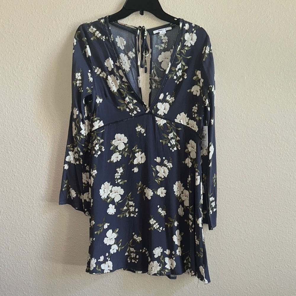 O'Neill Navy Floral Long-Sleeve V-Neck Dress - Picture 3 of 13